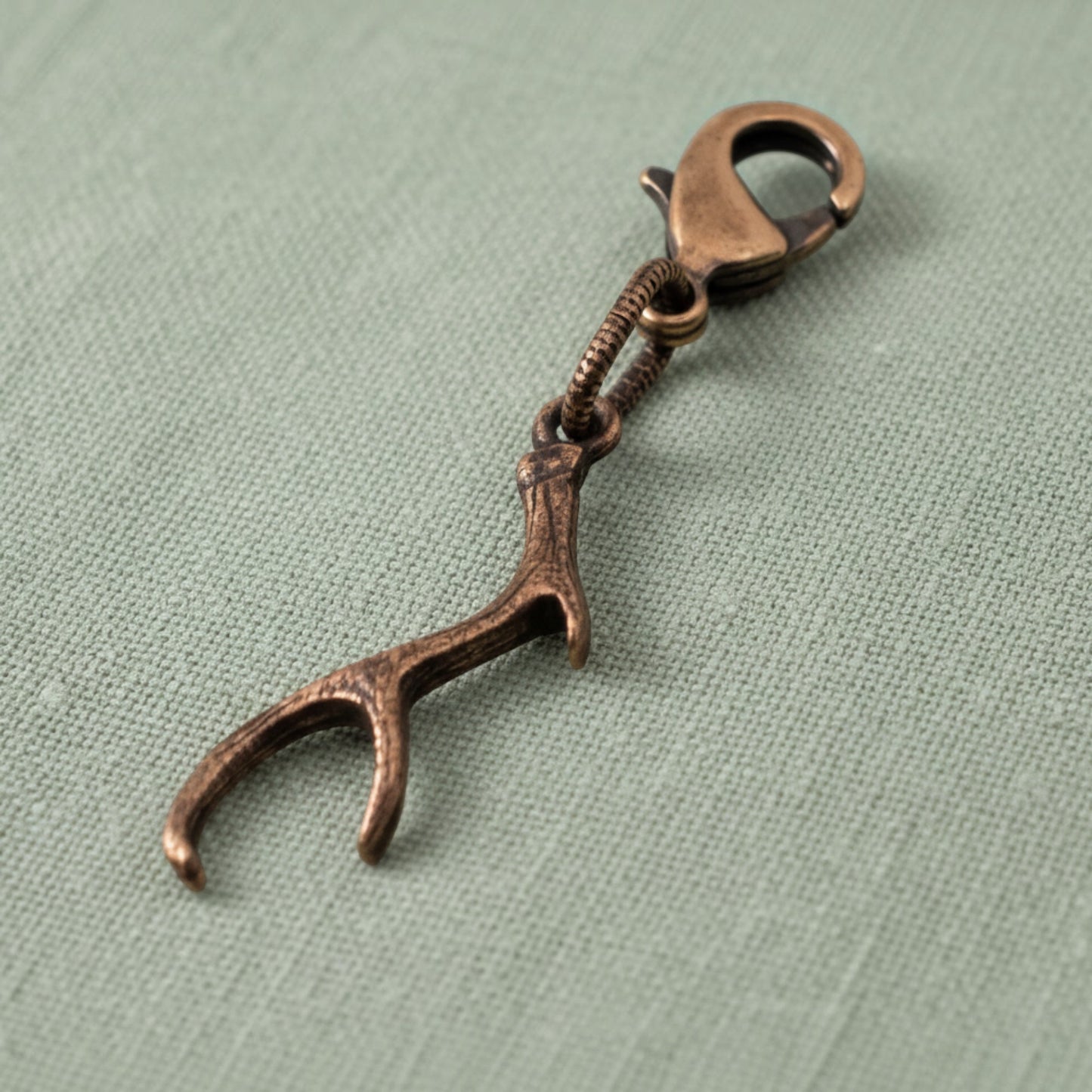 Copper Antler Clip-On Charm: Nature-Inspired Accessory for Bags and Jewelry