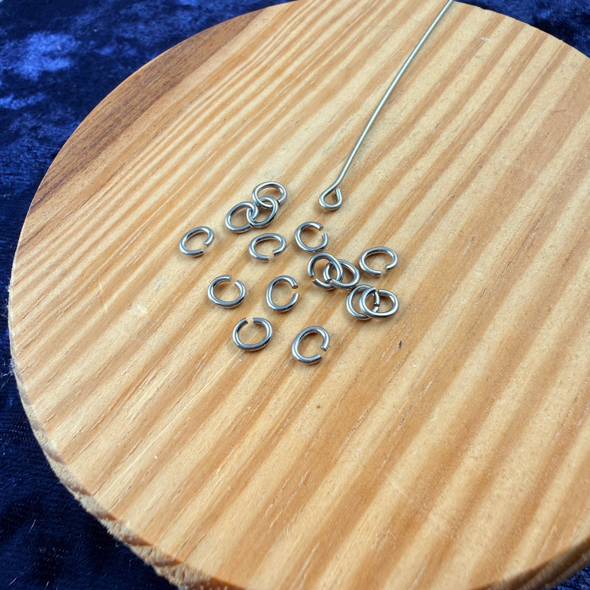 Titanium Oval Jump Rings, Small 15-Pack, Hypoallergenic Open Findings