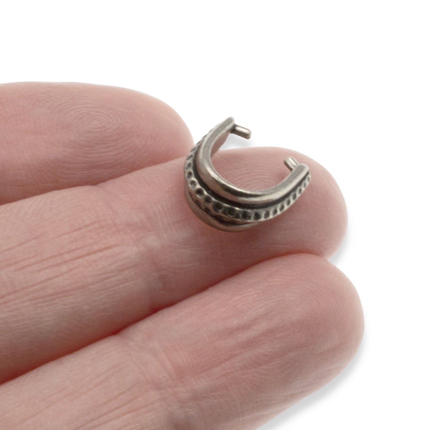 Dark Silver Pinch Bails Hammered Design, 4-Pack Antique Pewter Pendant Holders