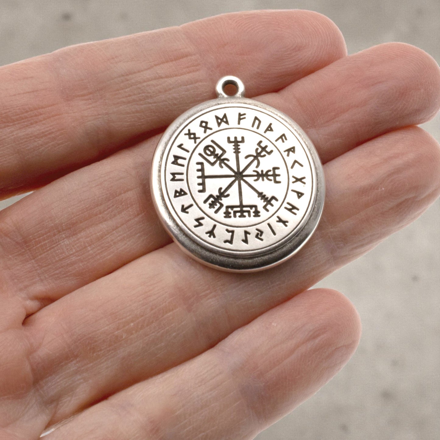 Viking Pendant Silver Vegvisir Compass: Norse Symbol Rune Protection Charm 1Pc
