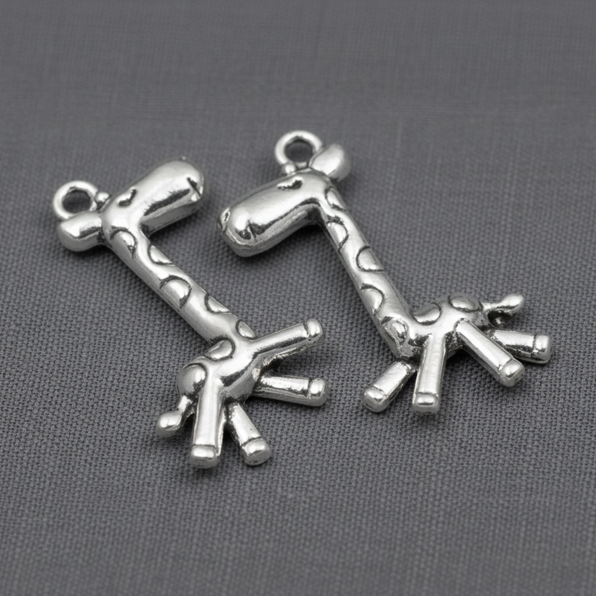 Prancing Giraffe Charms Silver Metal Zoo Animal Pendants 12-Pack