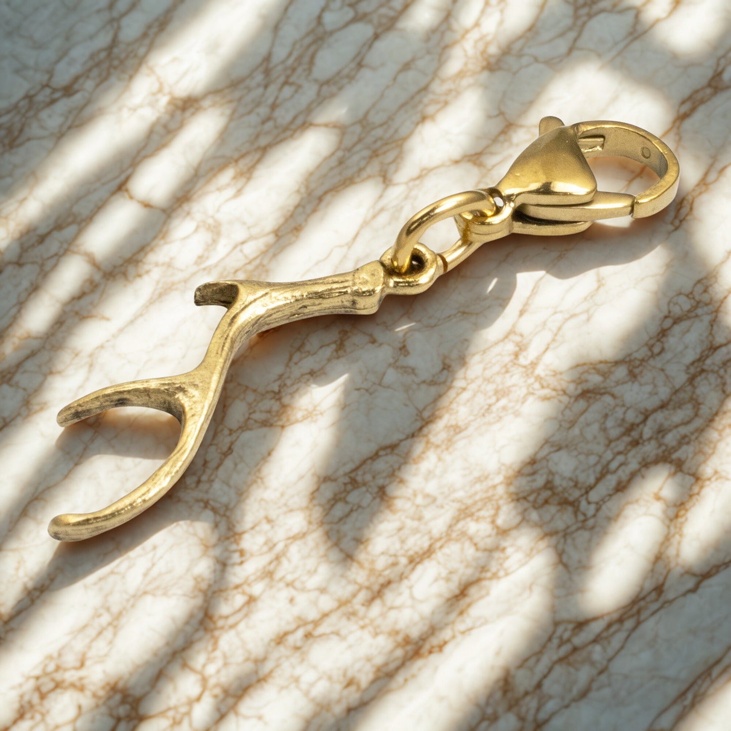 Gold Antler Clip-on Charm, Nature-Inspired Accessory for Bags and Jewelry