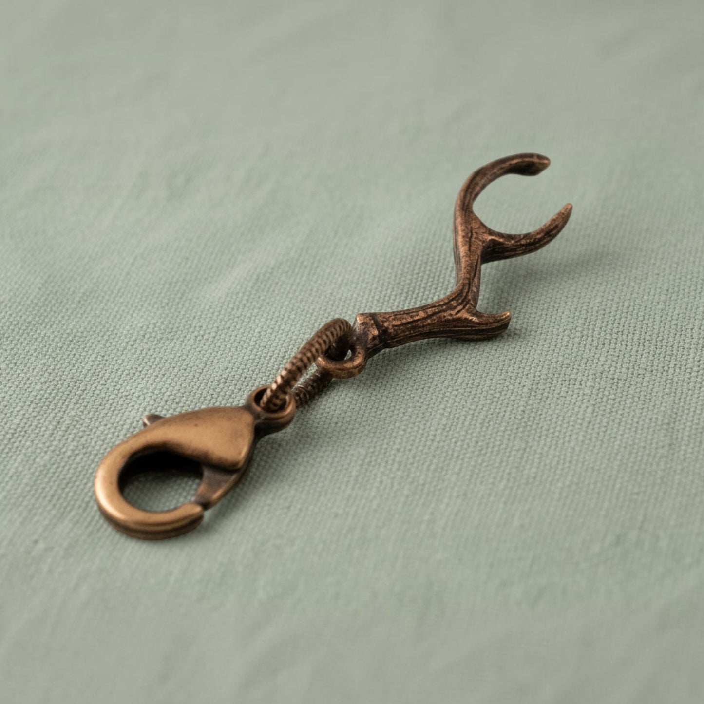 Copper Antler Clip-On Charm: Nature-Inspired Accessory for Bags and Jewelry