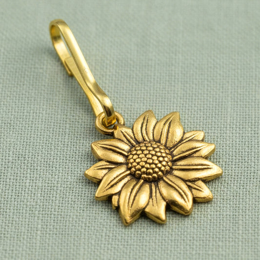 Gold Sunflower Zipper Charm: Decorative Bag Accessory Nature Floral Design