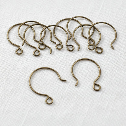 Hackberry Creek antique brass niobium circle hoop ear wires for hypoallergenic jewelry making, 10-pack.
