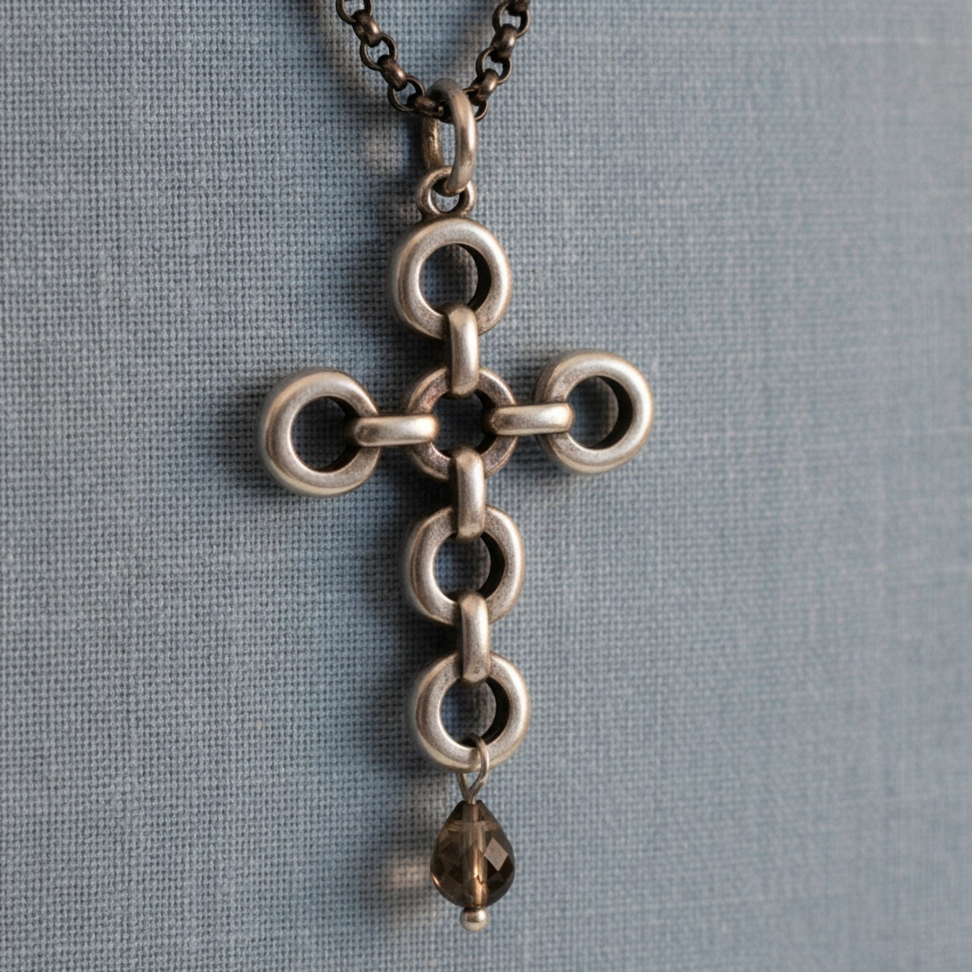 Cross Pendant with Open Chain Design: Silver-Plated Multi-Connect Boho