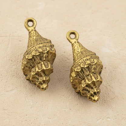 Hackberry Creek 2Pcs 24K gold plated pewter trumpet shell charms with intricate detailing, 21mm.
