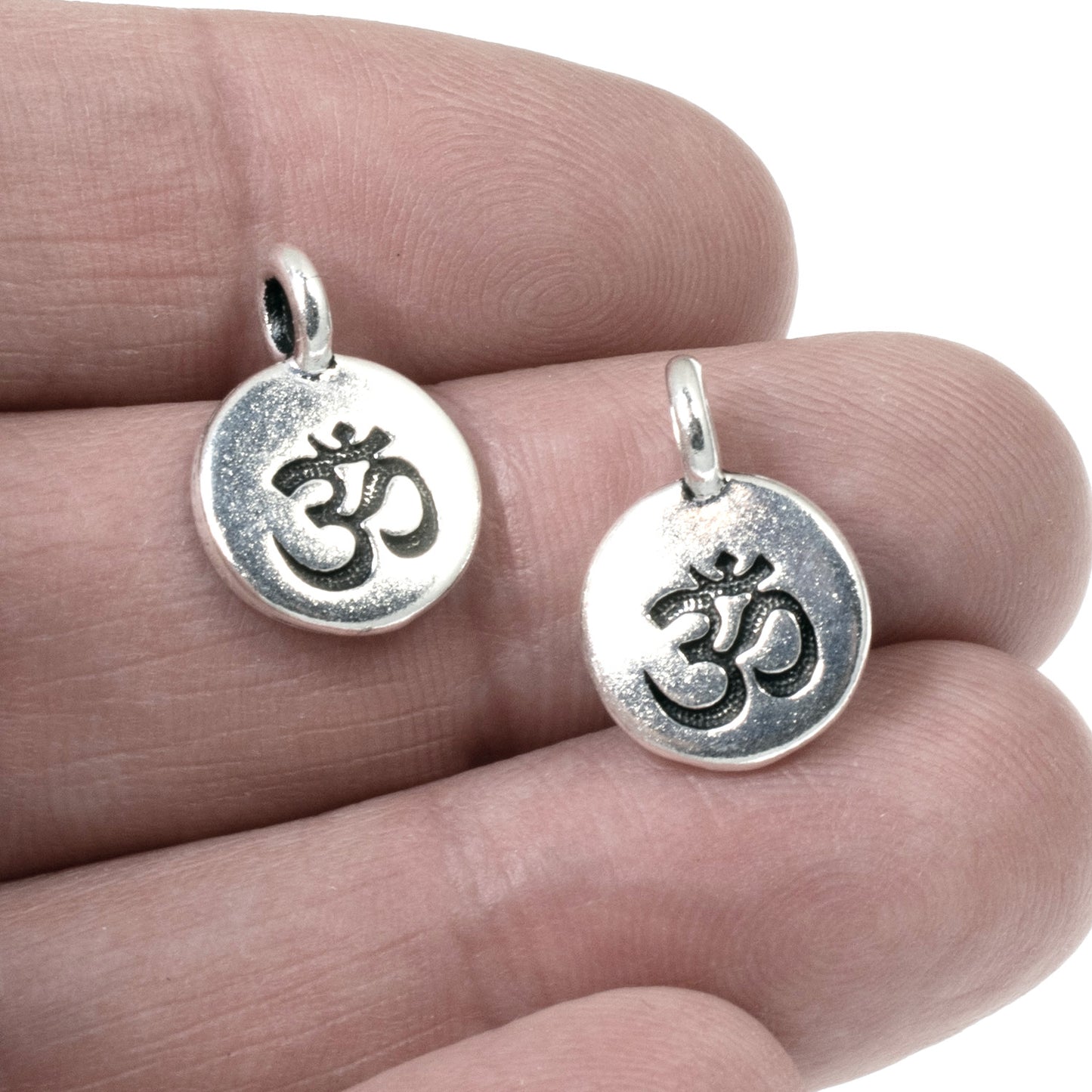 5 Silver Round Om Charms - TierraCast Hindu Ohm Pendants - Opposed Loop for Leather Cord