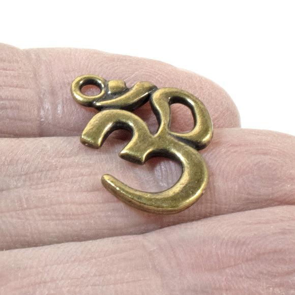 Antique Brass Om Hindu Symbol Pendant, TierraCast Pewter Charm (1)